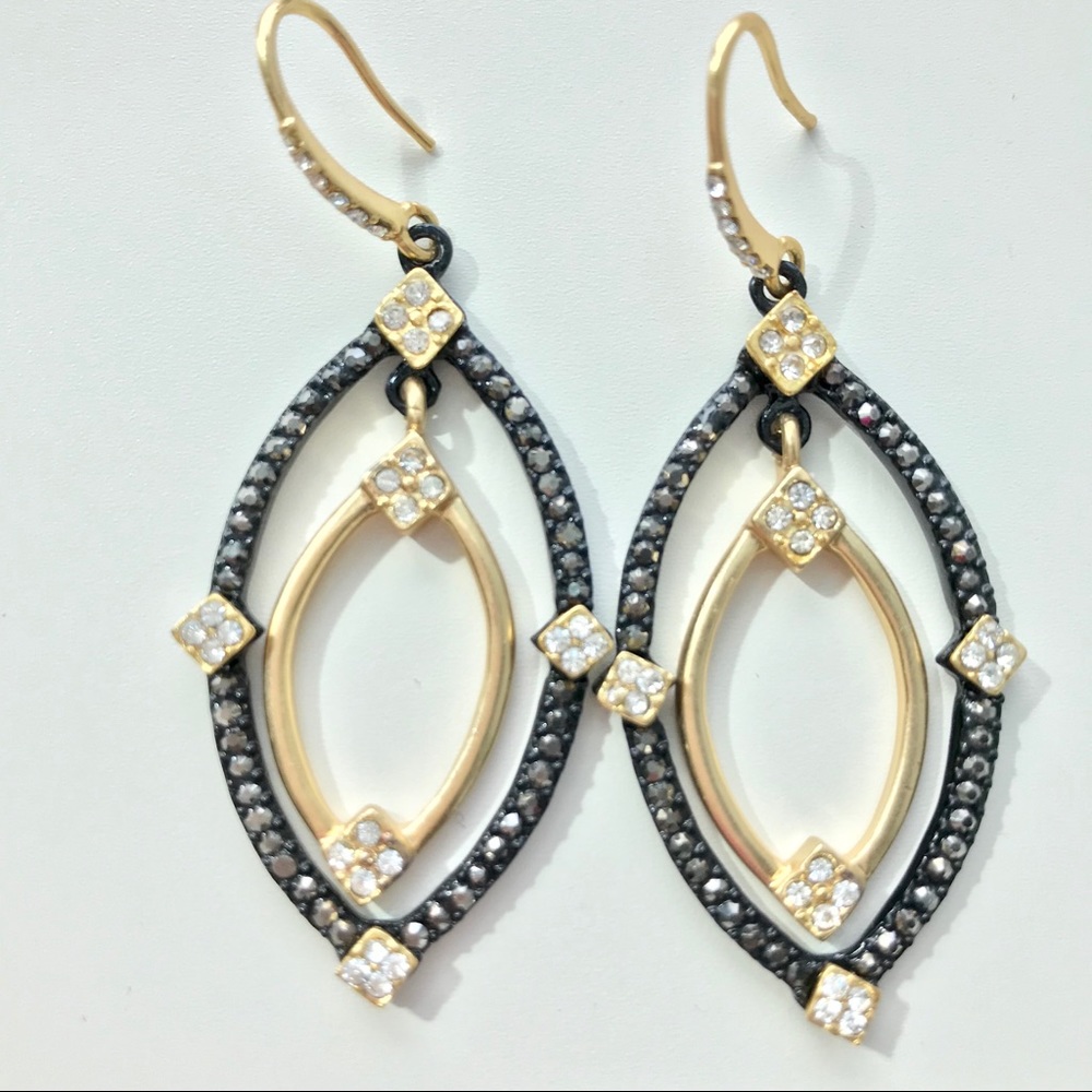 Gold and Black Crystal Teardrop Dangle Earings